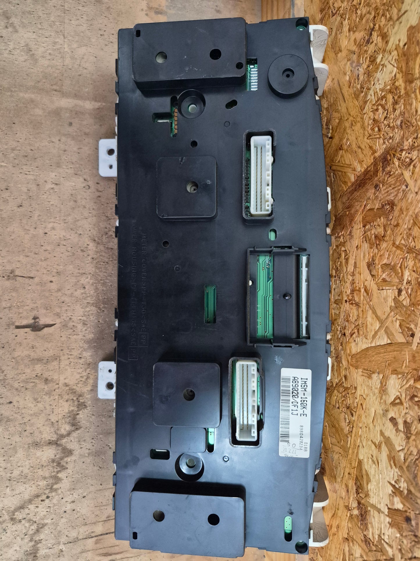 Nissan Atlas All Series ALR85 - Instrument Cluster PN: 8980428234