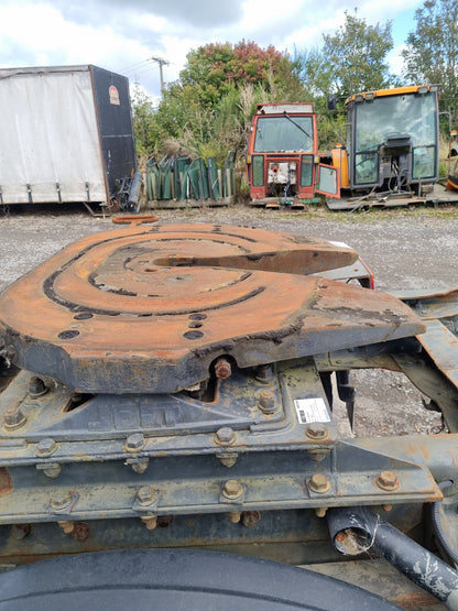 Nissan Condor PK PK220 - Turn Table