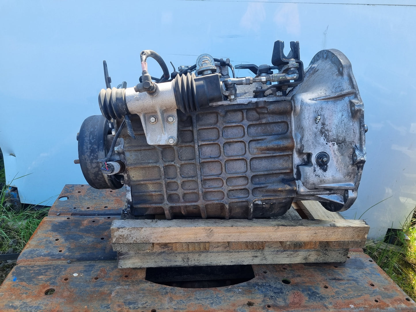 Nissan Condor MK MK38L-13035 - Manual Gearbox