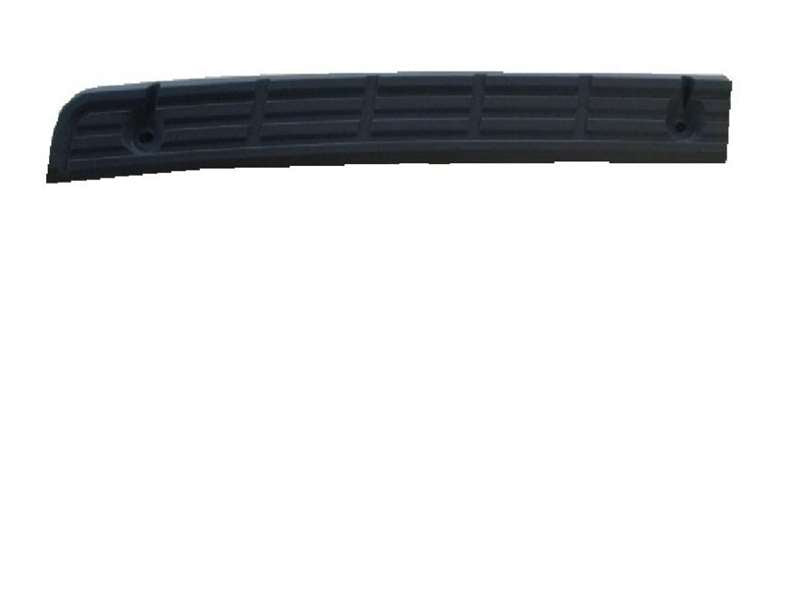 2007 Nissan UD Quon All Series - LH Bumper Protector PN: NS0918L