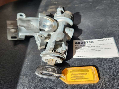 Hino 500 Series X15334 - Ignition Barrel and Key PN: barrel with key