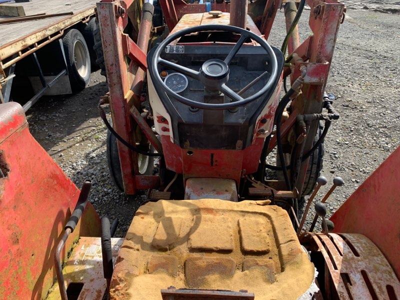 International Tractor 485