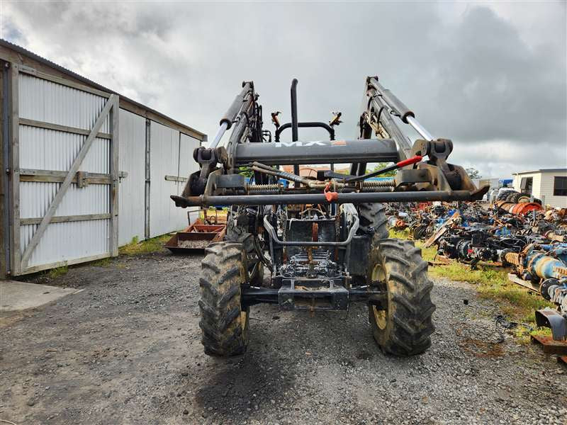 2006 New Holland Tractor TL80,.,.