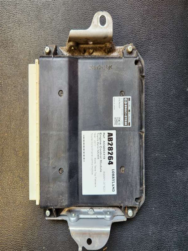 Toyota Dyna XZU605 XZU605-0017701 - Engine Control Module PN: 89661-37S20