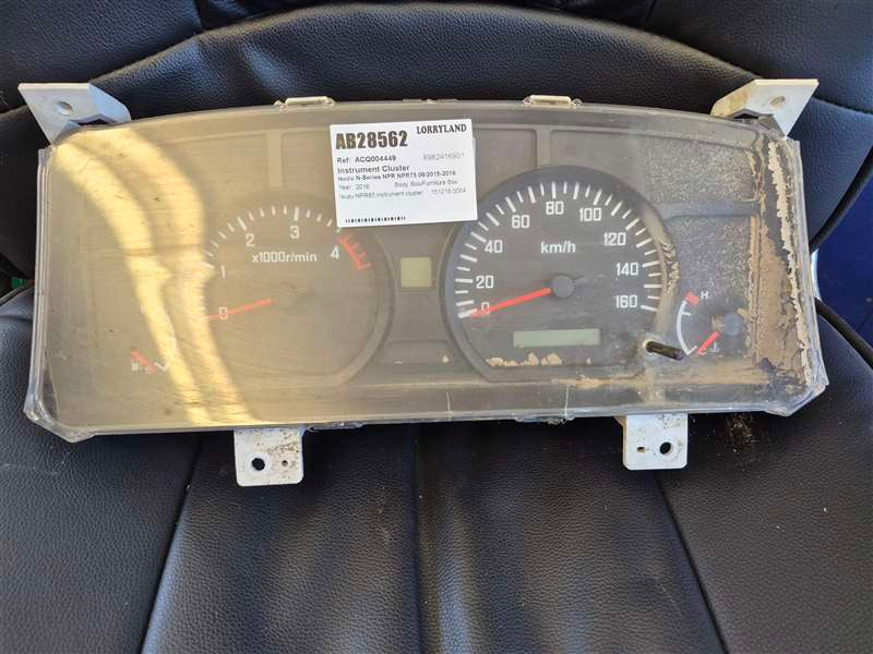 Isuzu N-Series NPR NPR85 - Instrument Cluster PN: 8982416901