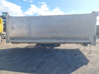 Hino 700 Series All Series JHDFS1E 700 SERIES - Tipping Deck PN: alloy bathtub