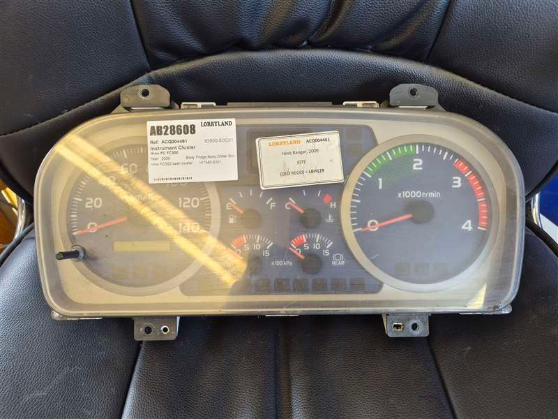 Hino 500 Series FC FC7JKY-11061 - Instrument Cluster PN: 83800-E0C31