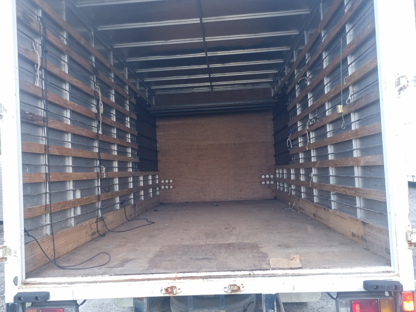 Isuzu N-Series NPR NPR75 - Box Body PN: box body