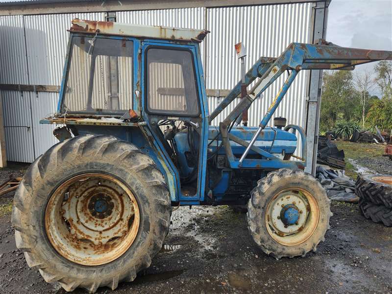 Ford Tractor 4610