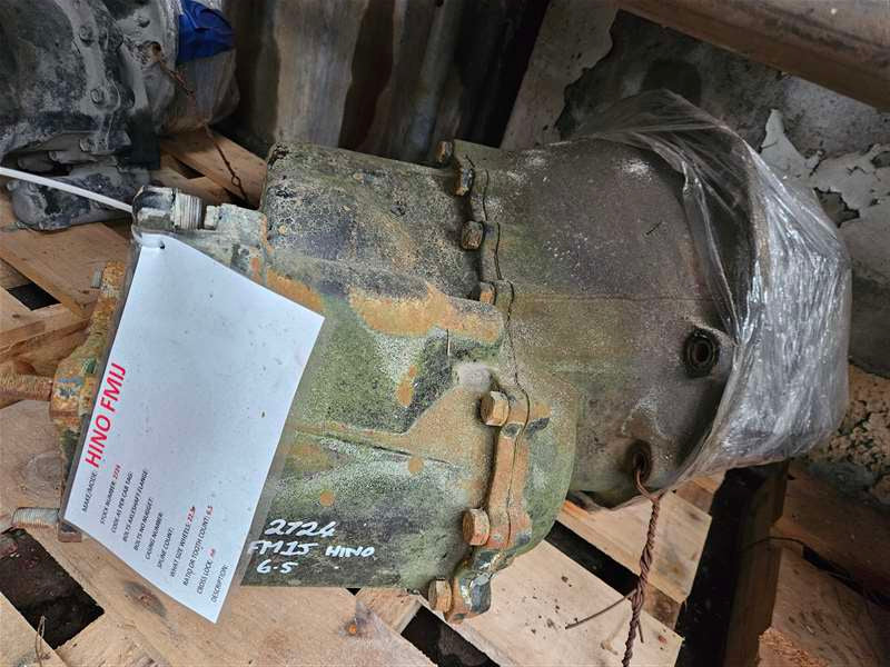 Hino 500 Series FM "                      " - Front Diff Head  PN: 2724