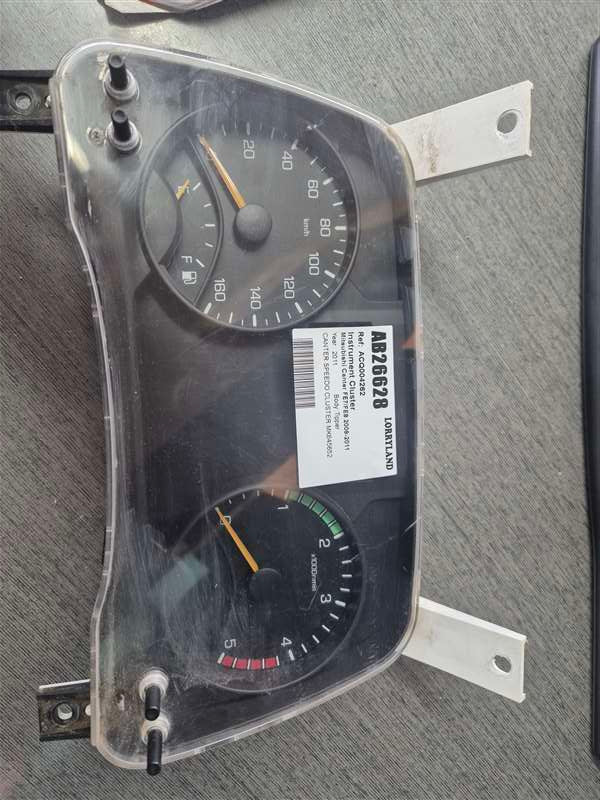 Mitsubishi Canter FE7/FE8 2009-2011 FDA40-500047 - Instrument Cluster