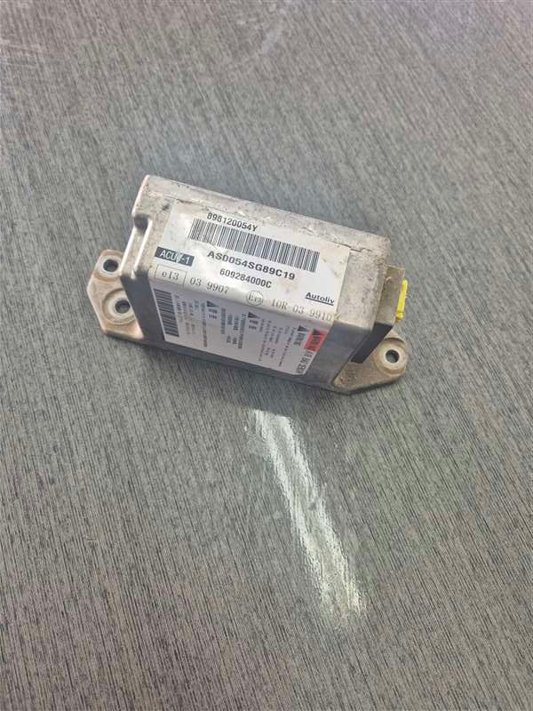Isuzu N-Series NMR nmr85-7015821 - SRS Control Module