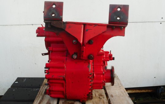 Mercedes-Benz 1000 Series 1828 "                     " - Manual Transfer Case PN: 3518