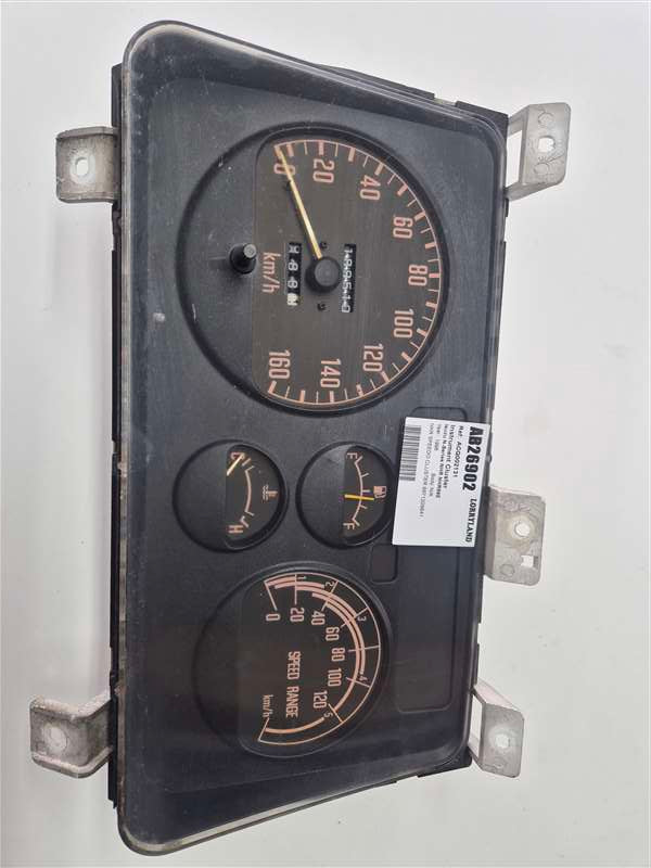 Isuzu N-Series NHR nhr69e-7421087 - Instrument Cluster