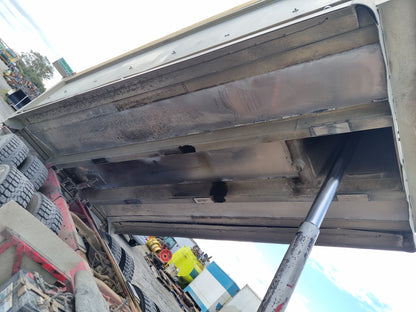 Ford Aeromax 9513 - Tipping Deck