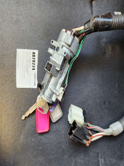 Mitsubishi Fuso Fighter FM FM67FM2RFAM6X2 - Ignition Barrel and Key PN: ignition barrel