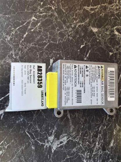 Isuzu Giga 1997-on CYZ400 - Airbag Sensor