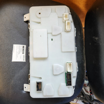 Mitsubishi Fuso Fighter FM FM67FM2RFAM6X2 - Instrument Cluster PN: 769-680