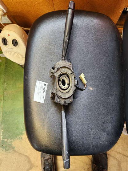 Mitsubishi Fuso FK FK195 FK617KPOOO32 - Combination Switch PN: Combination switch