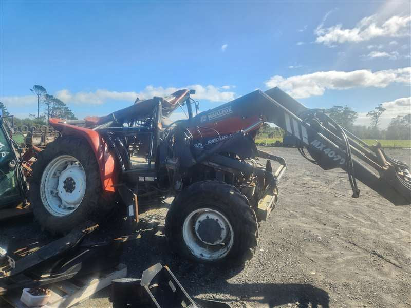 1998 New Holland Tractor L85...