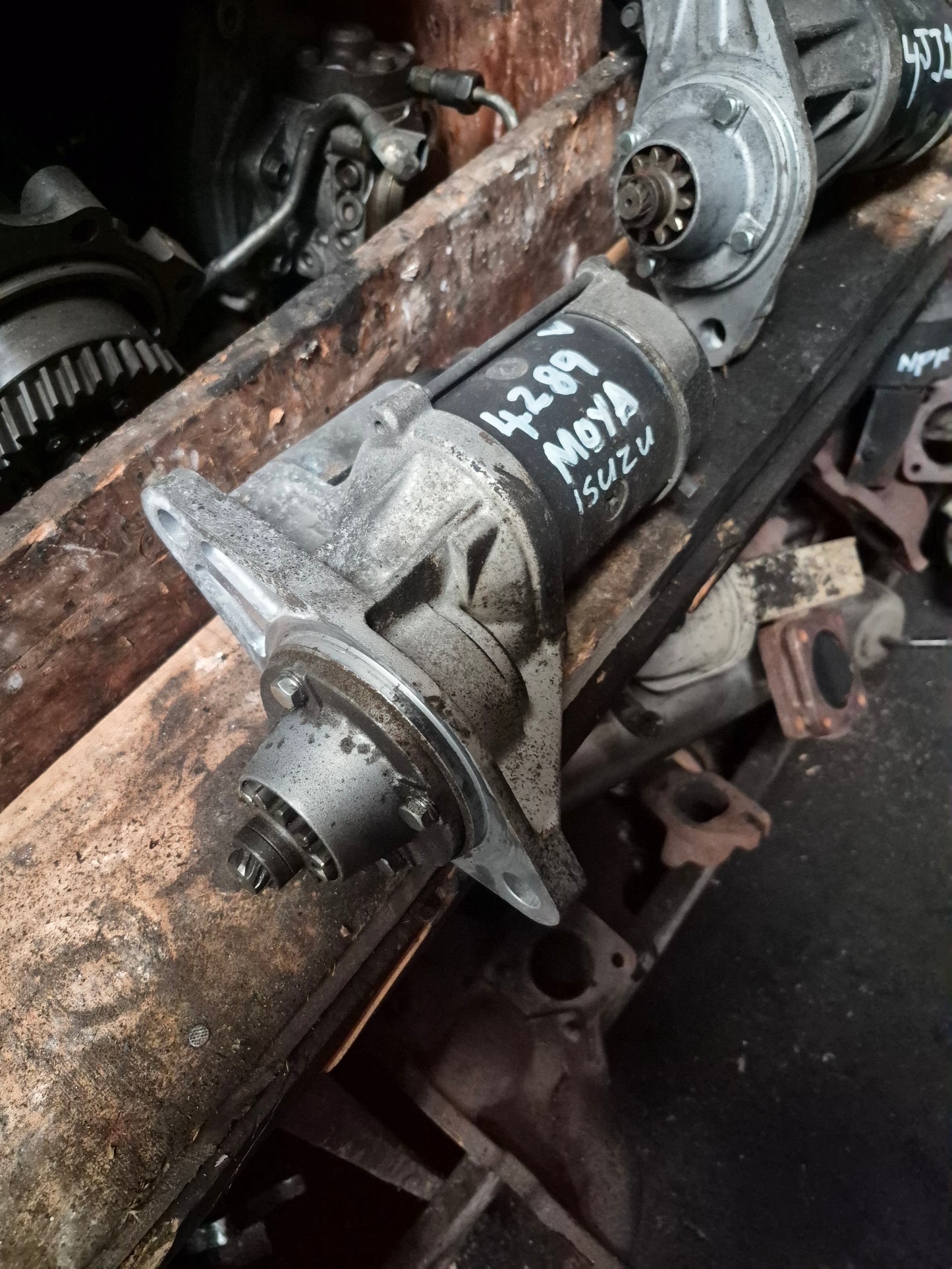 Nissan Atlas All Series ALR85 - Starter Motor