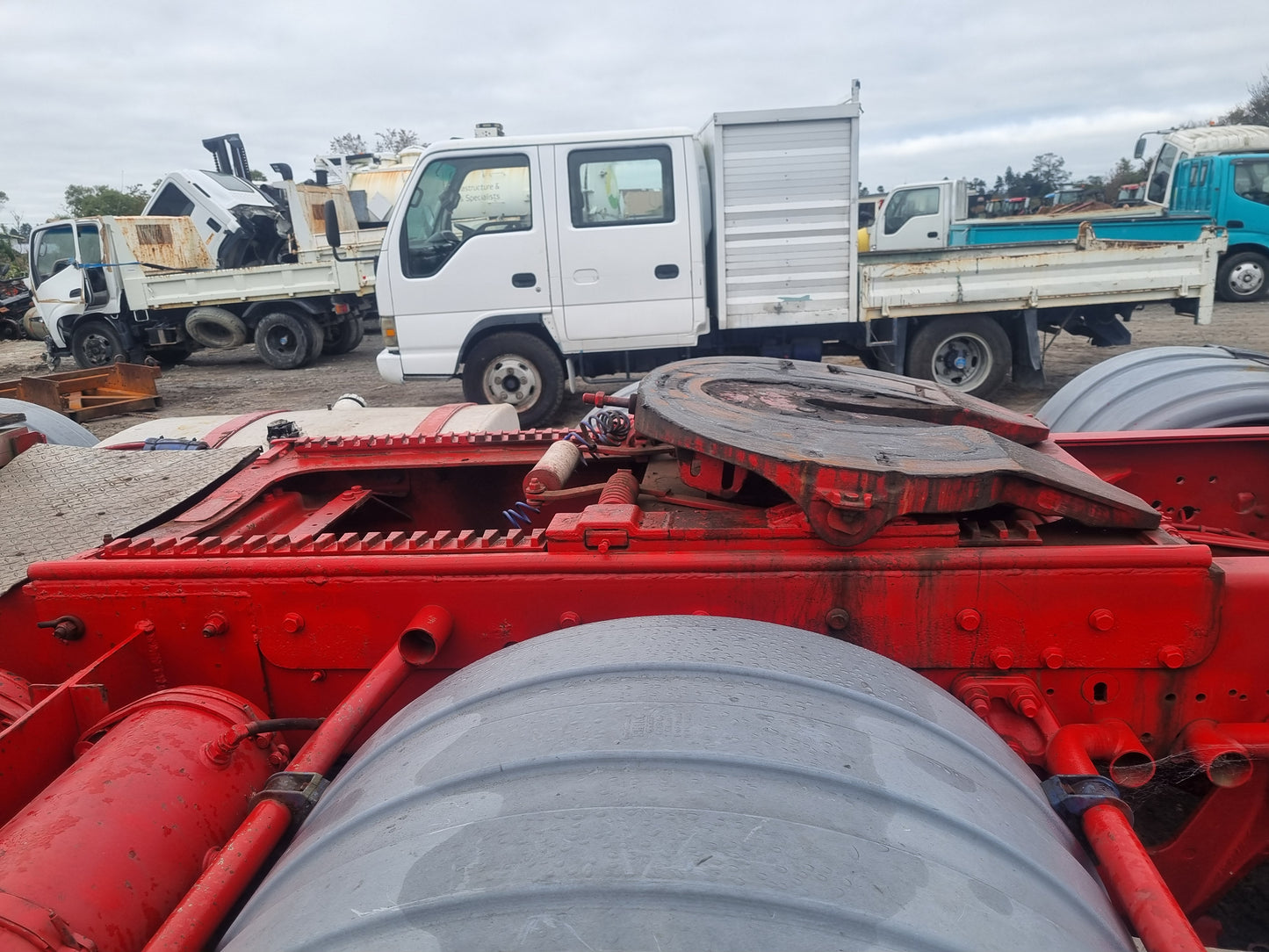 DAF CF Series CF85 2006-on 745694 - Turn Table PN: holland 2 jaw air slider