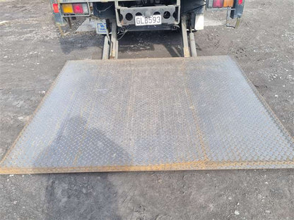 Mitsubishi Fuso FK FK195 FK617KPOOO32 - Tail Lifter PN: zepro Taillift
