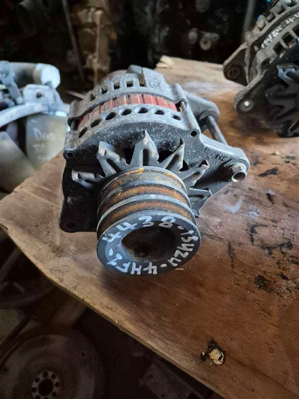 Isuzu N-Series NPR NPR66L-7425078 - Alternator
