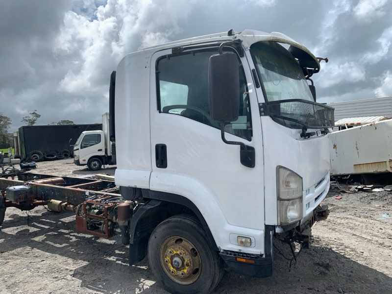 2011 Isuzu F-Series FRR JALFRR34P