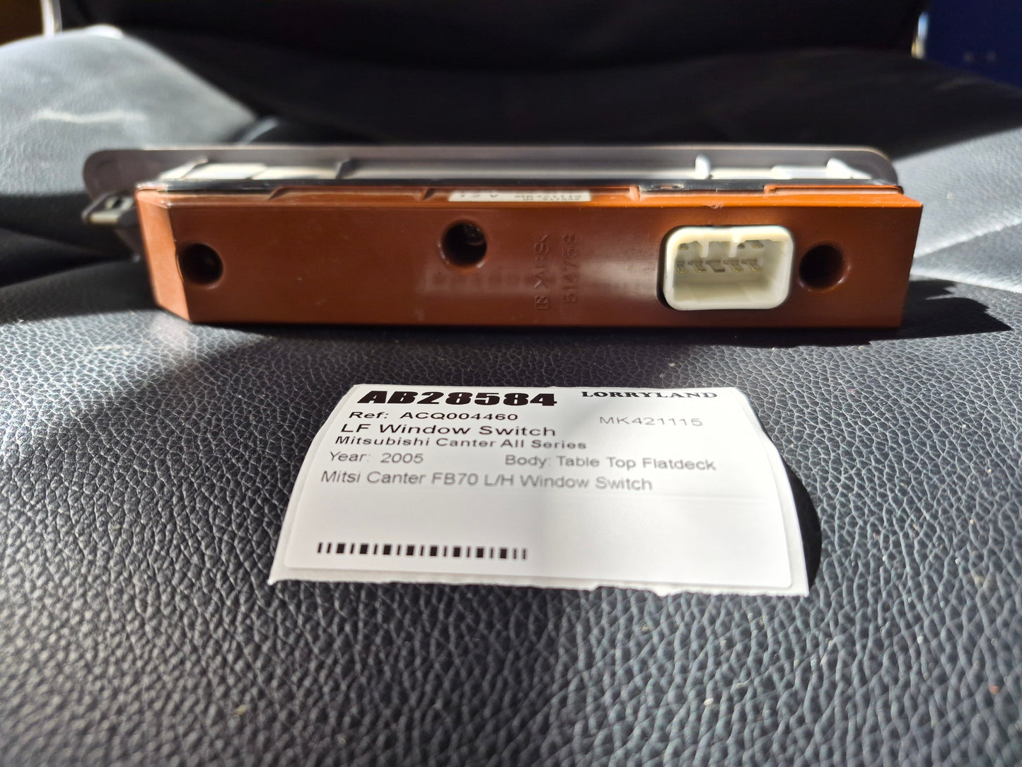 Mitsubishi Canter All Series FB70BB 510771 - Left Front Window Switch PN: MK421115