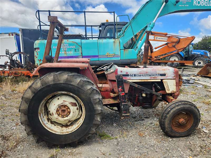 International Tractor 454