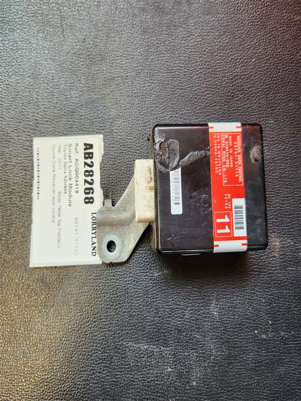 Toyota Dyna XZU605 XZU605-0017701 - Smart Lock Module PN: 89741-37110