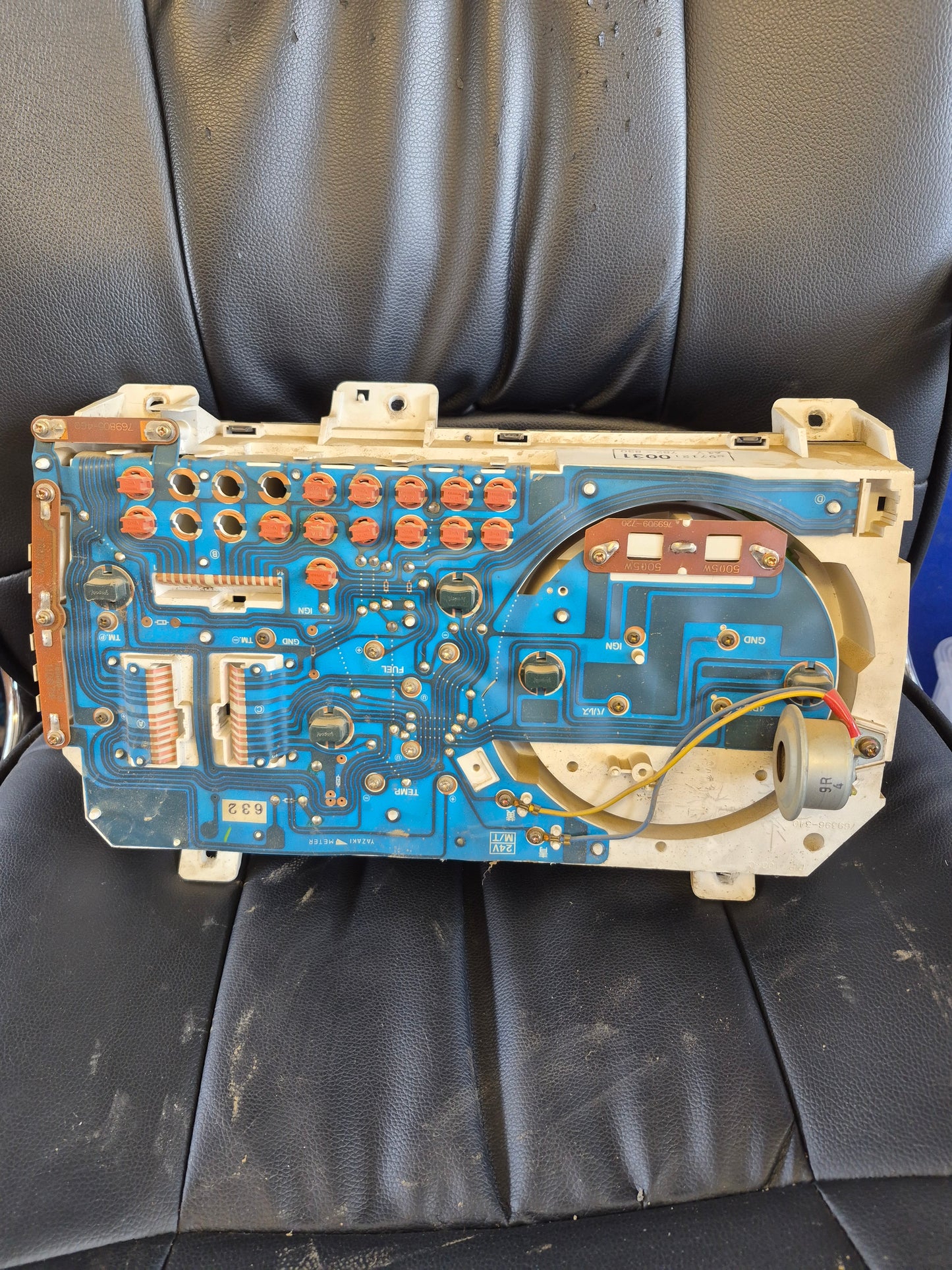 Isuzu N-Series NPR NPR66L-7425078 - Instrument Cluster