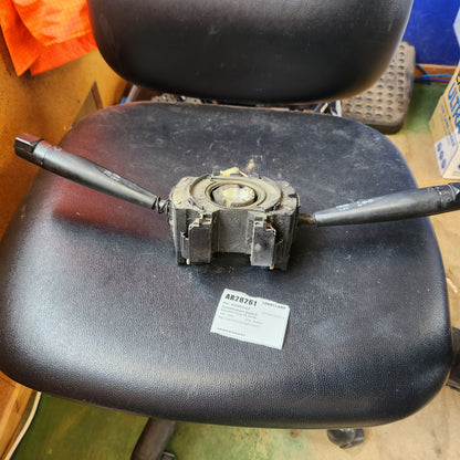Mitsubishi Fuso FK FK195 FK617KPOOO32 - Combination Switch PN: Combination switch