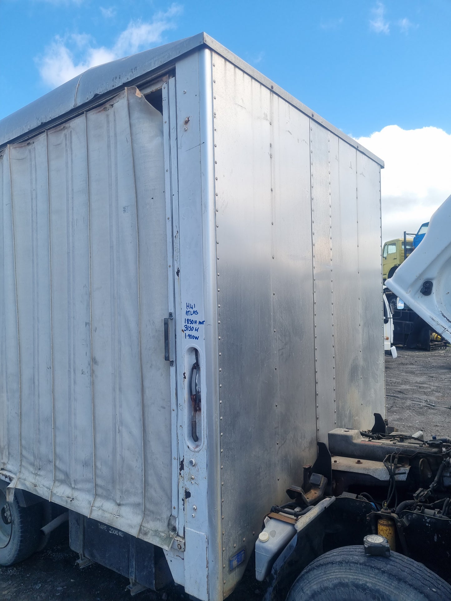 Nissan Atlas H41 GH41-002002 - Box Body PN: h41 curtain
