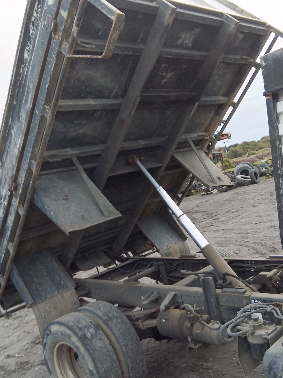 2010 Mitsubishi Canter KJ00356 - Farm trailer project PN: