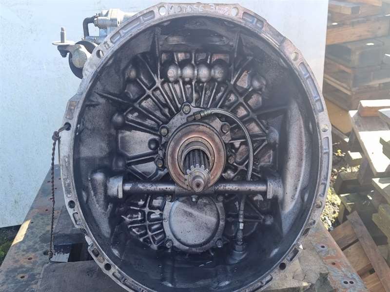 1997 Mitsubishi Fuso Fighter FN fn622k-730106- Trans/Gearbox PN: 3178 m070s6