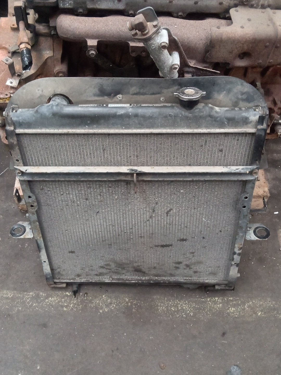 2005 Isuzu F-Series 2003-2007 000179- Radiator PN: 300882