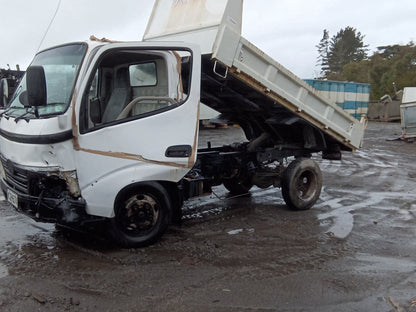 2007 Hino Dutro XZU524
