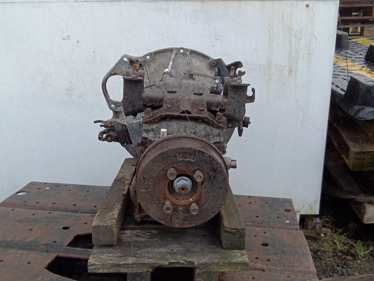 2002 Isuzu N-Series NPR- Trans/Gearbox PN: