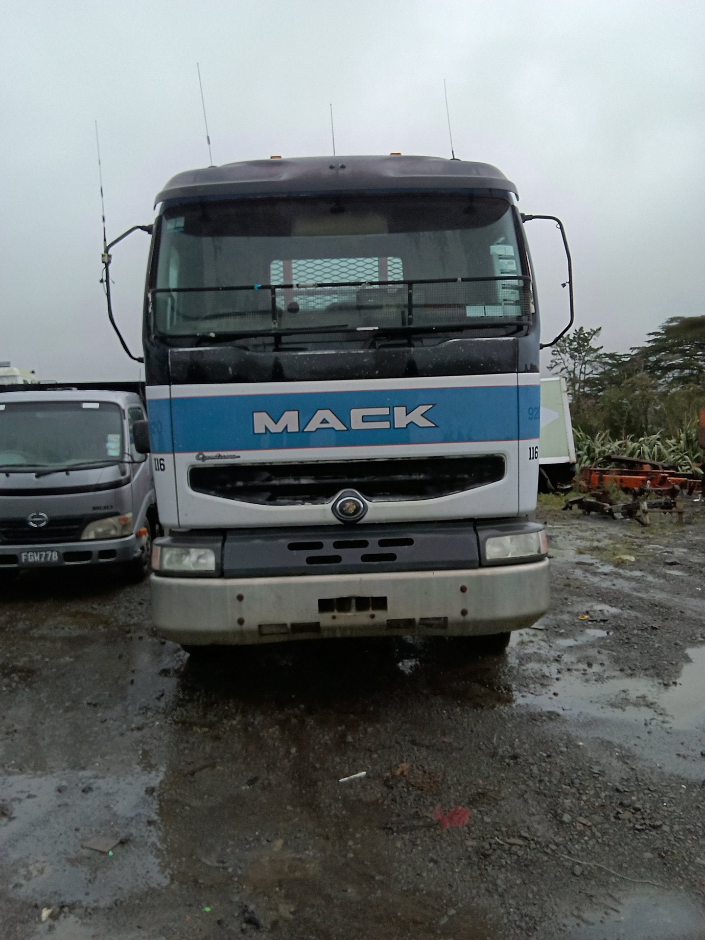 2005 Mack Qantum QH7888RS