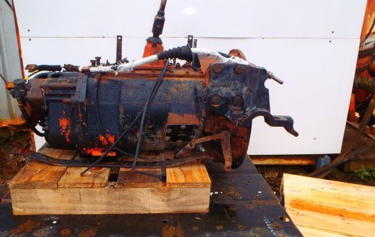 1998 Ford L Series LT9000 " "- Trans/Gearbox PN: 2471