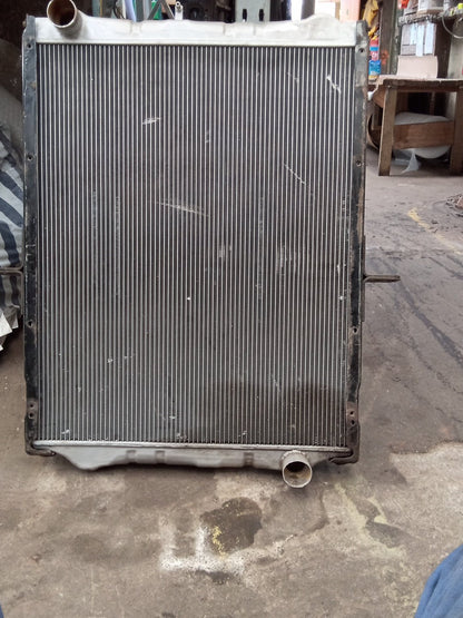 2006 Isuzu Giga 1997-on CYJ400 - Radiator PN: