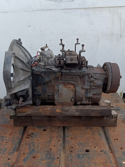 1995 Isuzu Elf NPR66L- Trans/Gearbox PN: mxa6r