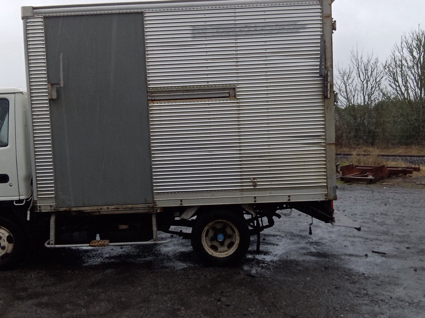 1996 Isuzu Elf NKR66E- Box Body PN: box body 3.200 long
