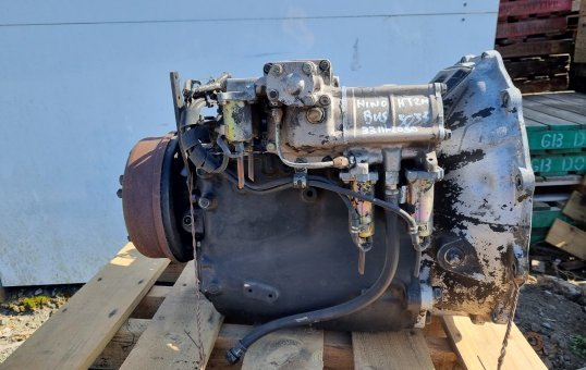1992 Hino Blue Ribbon HT ht2mma-40421- Trans/Gearbox PN: 3033