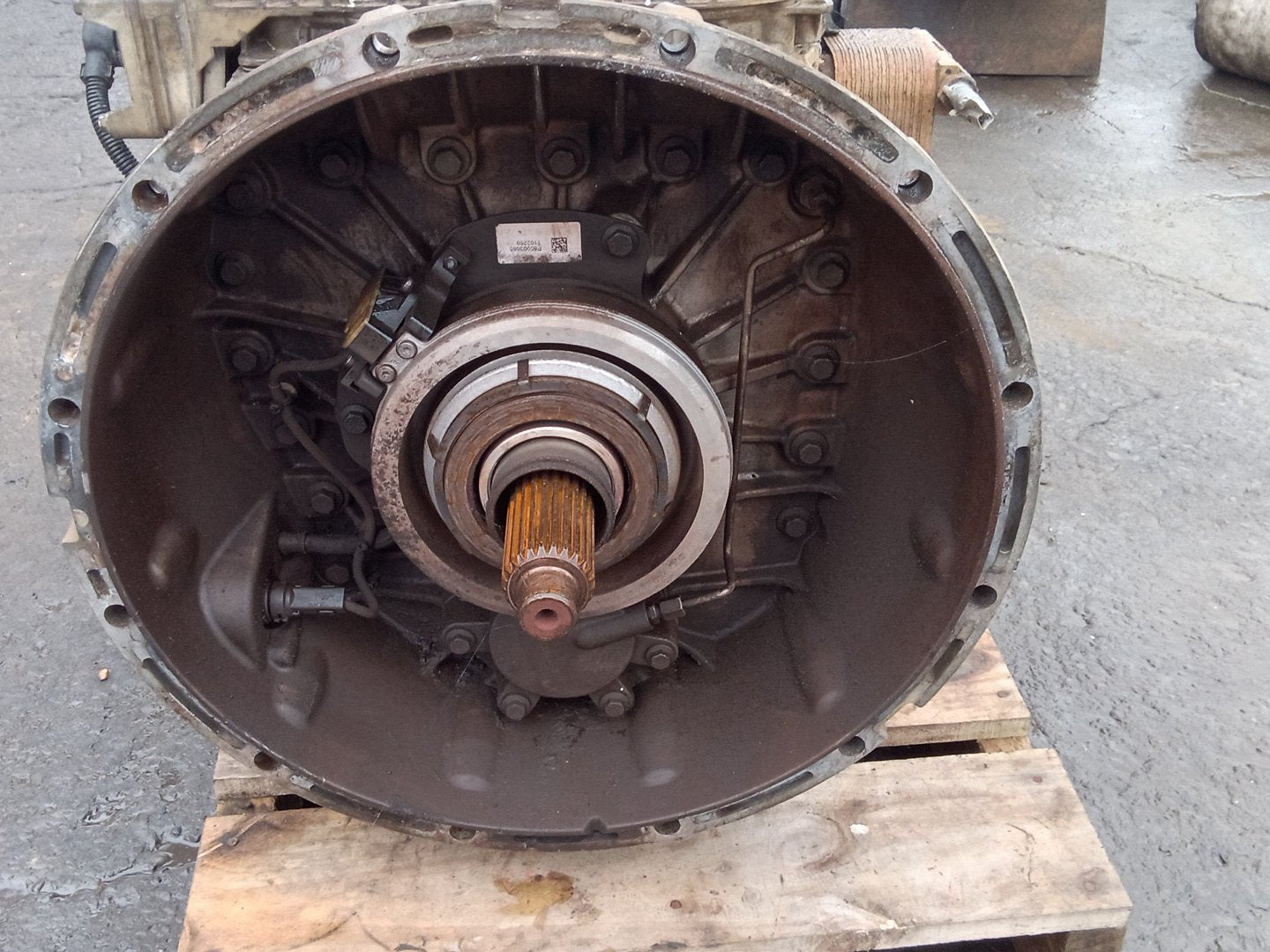 2010 Volvo 480 E YV5JSW0G7AD132545- Transmission PN: at2512c