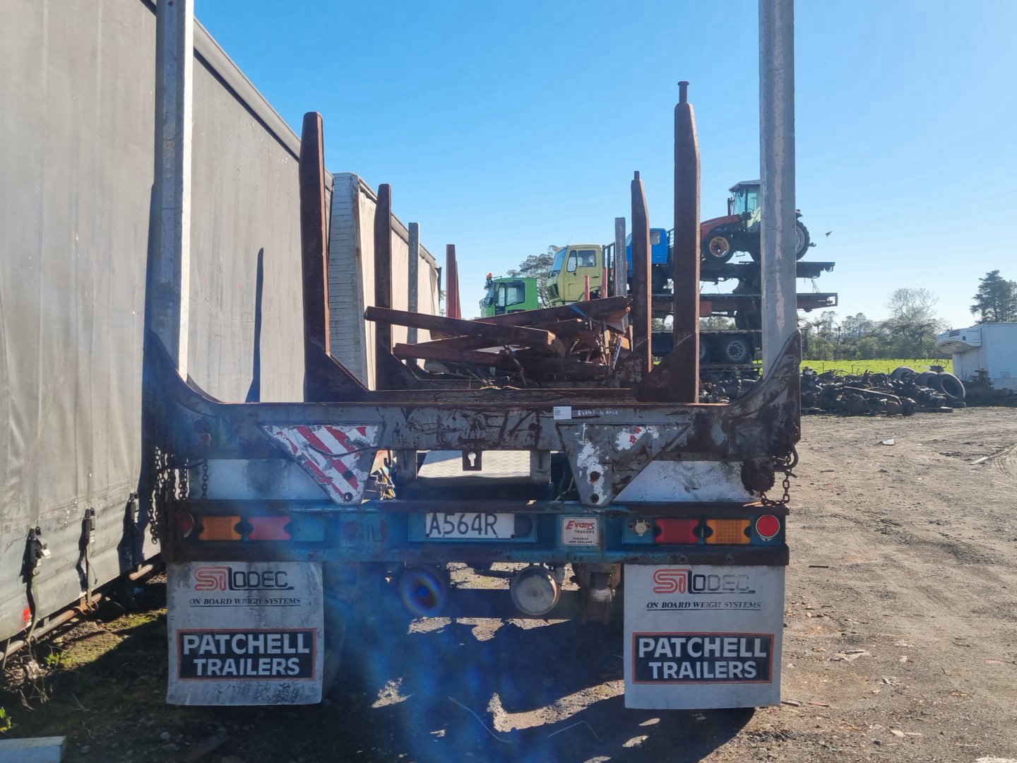 2000 fh12- 4 axle evans logging trailer PN: