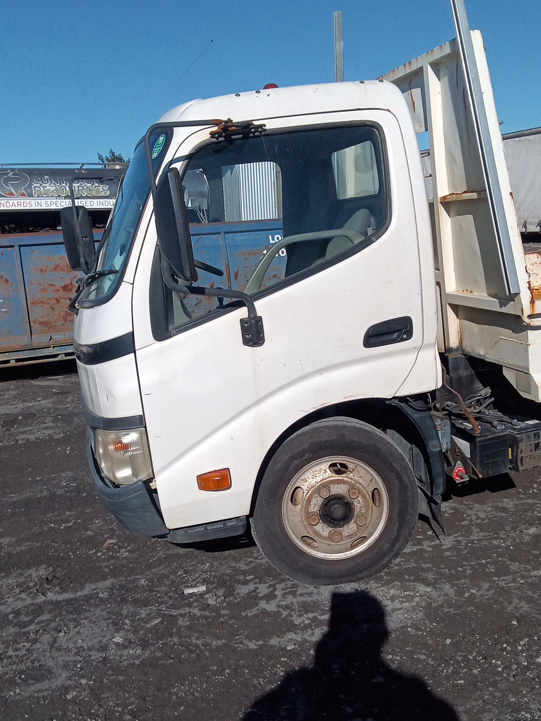 2006 Hino Dutro 000290