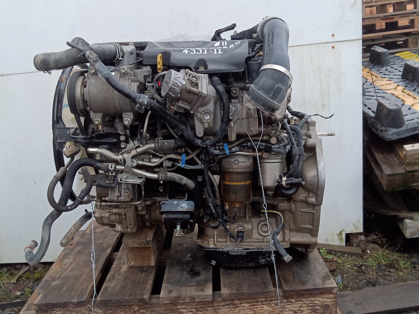 2015 Isuzu Elf NJR85- Engine PN: 4JJ1-11 twin turbo